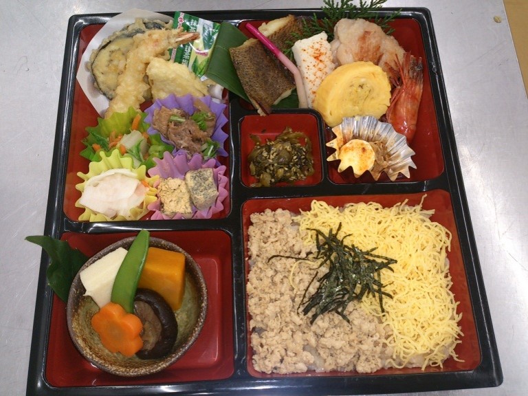 そぼろ飯弁当※土日祝日のご注文不可